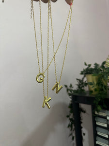 Balloon Initial Necklace 🎈(1 disponible de c/u)