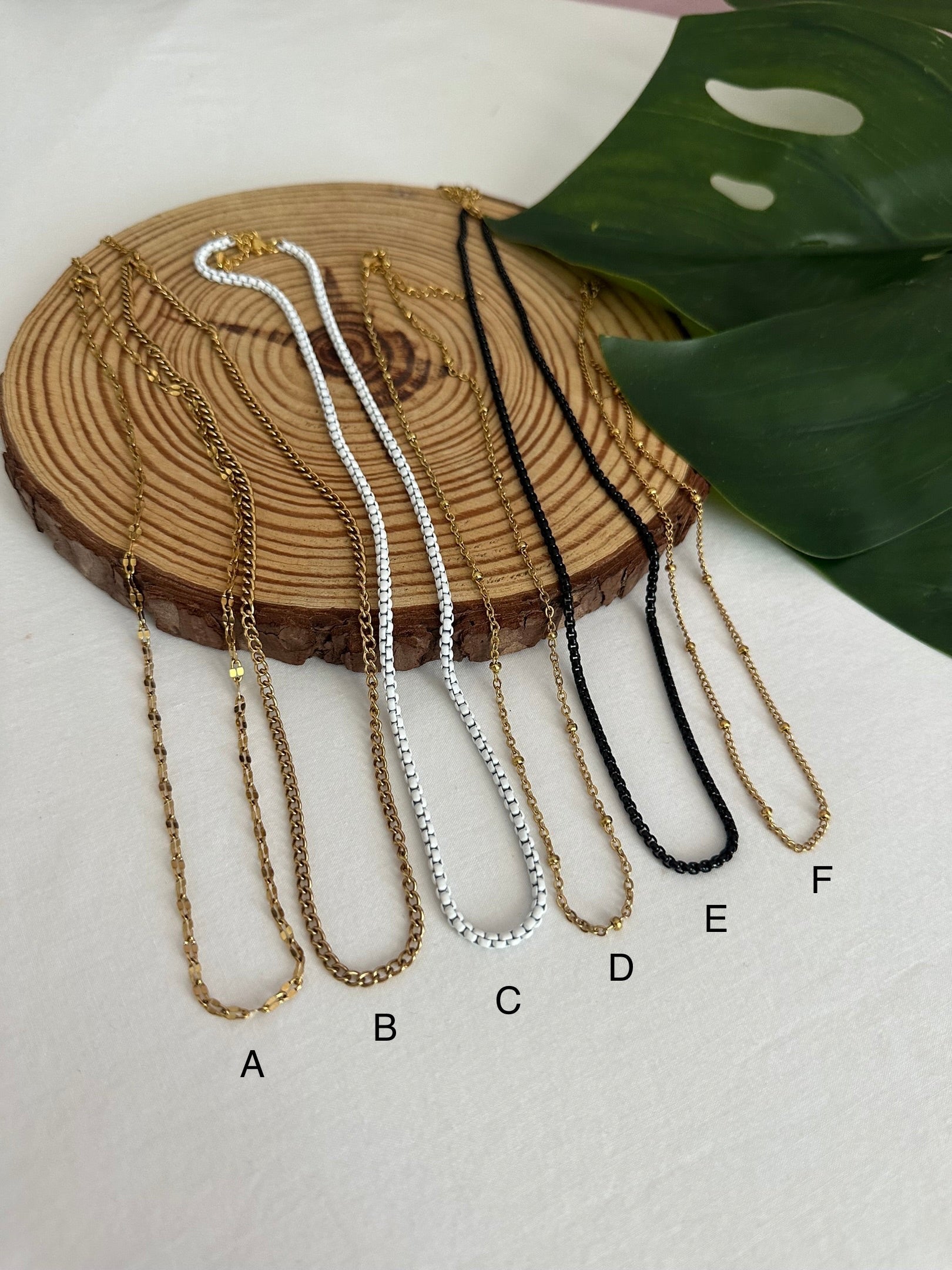 Camarita Necklace (Desliza y lee descripcion)