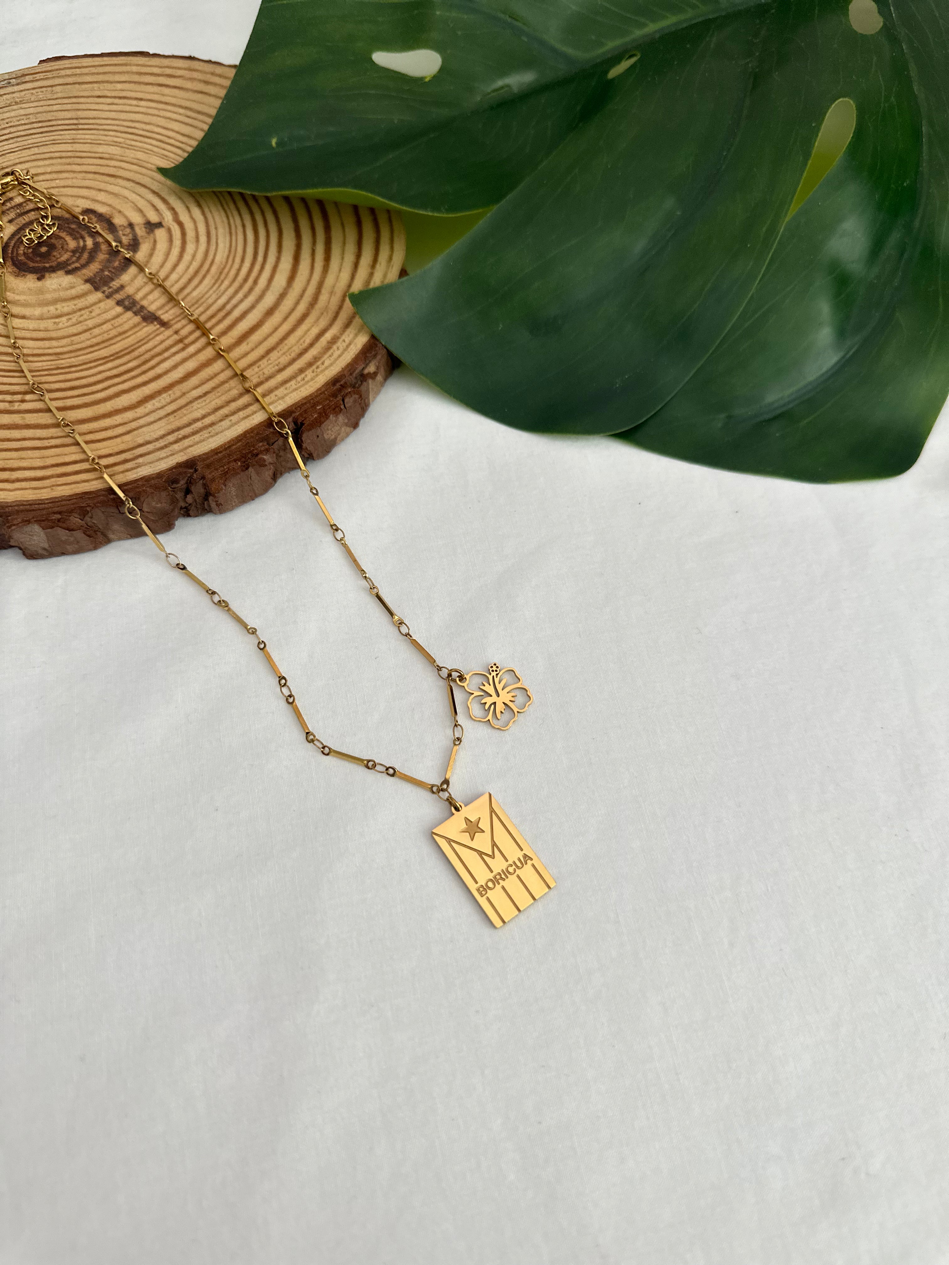 La Borincana necklace (4 disponibles🚨)